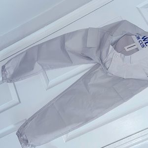 Light grey Brand new cargo with fitted bottom